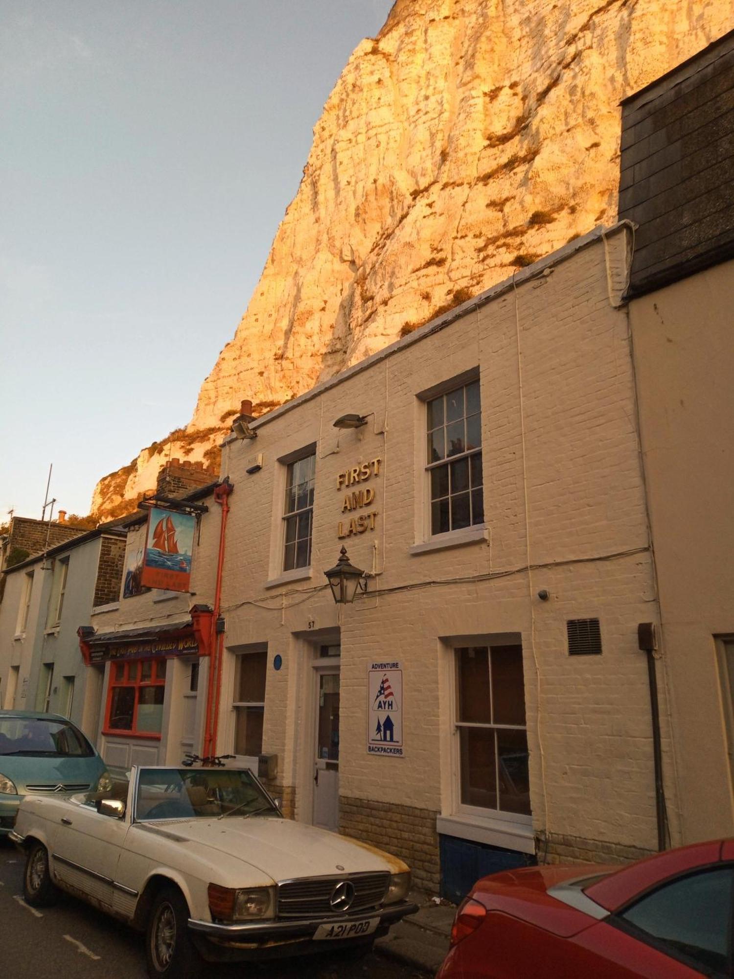 First And Last Youth Hostel Ντόβερ Εξωτερικό φωτογραφία