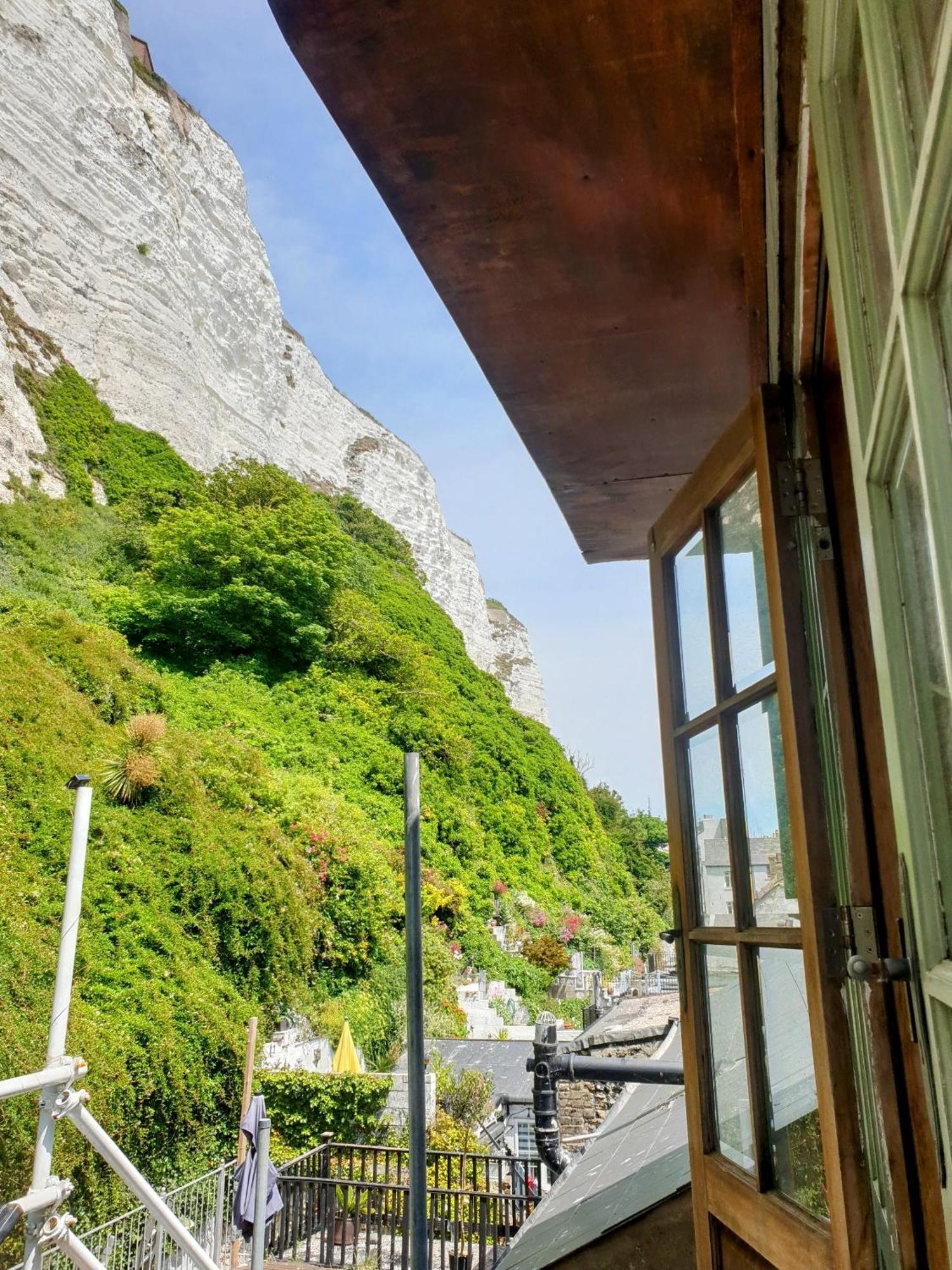 First And Last Youth Hostel Ντόβερ Εξωτερικό φωτογραφία